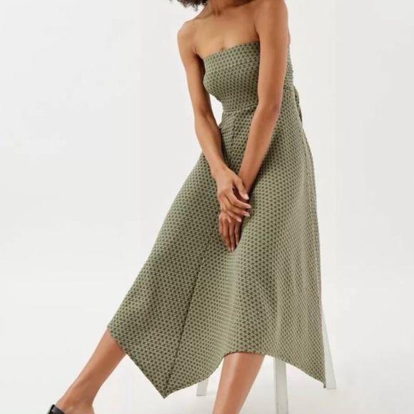 Urban Outfitters Strapless Dress - Picture 2 of 7